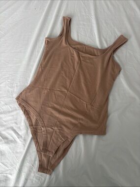 Source Unknown Ribbed Scoop Neck Bodysuit - Taupe